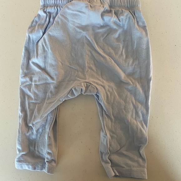 H&M 6-9m pants - Picture 3 of 3